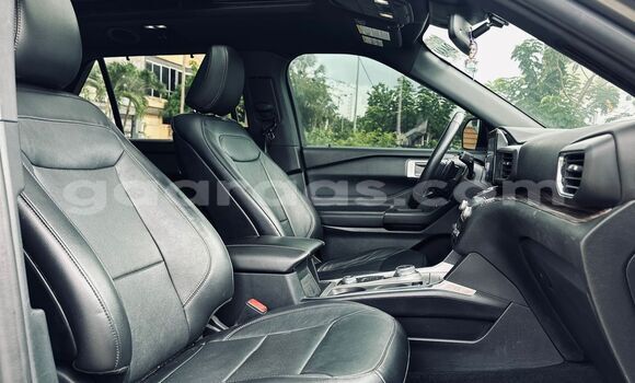 Buy Import Ford Explorer Silver Car in Dakar in Dakar Buy Import Ford Explorer Silver Car in Dakar in Dakar