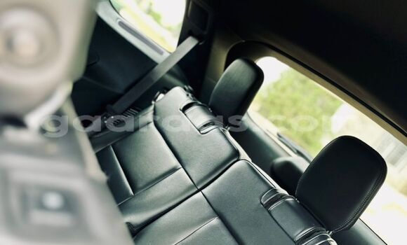 Buy Import Ford Explorer Silver Car in Dakar in Dakar Buy Import Ford Explorer Silver Car in Dakar in Dakar