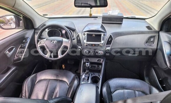 Dieundeu Occasion Hyundai Tucson White Auto in Dakar in Dakar Dieundeu Occasion Hyundai Tucson White Auto in Dakar in Dakar