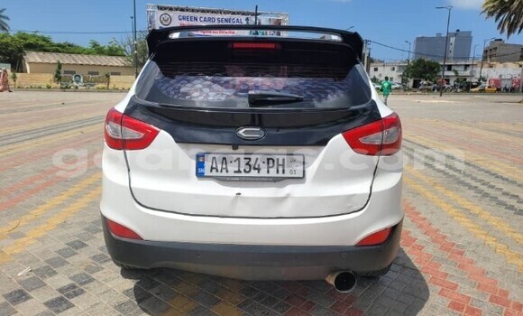 Dieundeu Occasion Hyundai Tucson White Auto in Dakar in Dakar Dieundeu Occasion Hyundai Tucson White Auto in Dakar in Dakar
