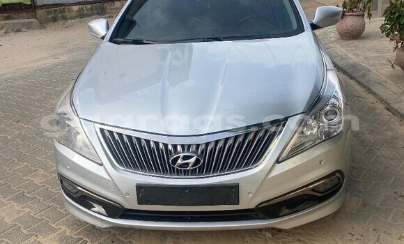 Buy Used Hyundai Grandeur Silver Car in Dakar in Dakar Buy Used Hyundai Grandeur Silver Car in Dakar in Dakar