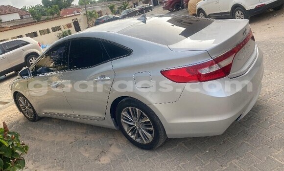 Buy Used Hyundai Grandeur Silver Car in Dakar in Dakar Buy Used Hyundai Grandeur Silver Car in Dakar in Dakar