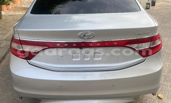 Buy Used Hyundai Grandeur Silver Car in Dakar in Dakar Buy Used Hyundai Grandeur Silver Car in Dakar in Dakar