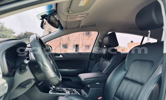 Acheter Import Voiture Kia Sportage Noir à Dakar, Dakar Acheter Import Voiture Kia Sportage Noir à Dakar, Dakar