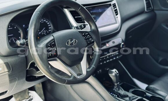 Acheter Import Voiture Hyundai Tucson Noir à Dakar, Dakar Acheter Import Voiture Hyundai Tucson Noir à Dakar, Dakar