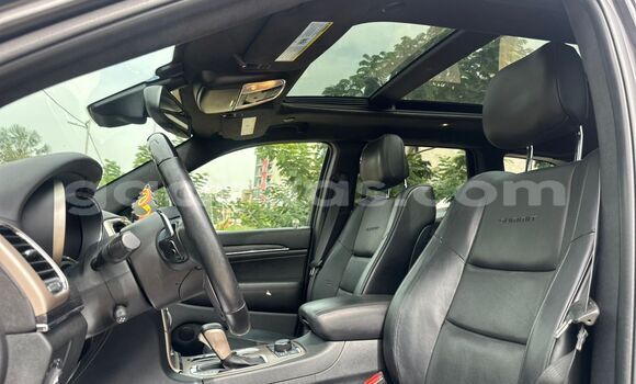 Buy Import Jeep Grand Cherokee Black Car in Dakar in Dakar Buy Import Jeep Grand Cherokee Black Car in Dakar in Dakar