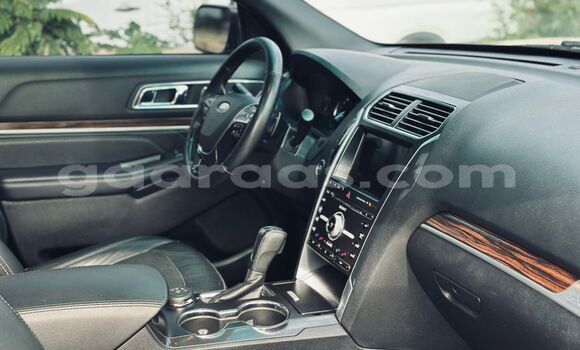 Buy Import Ford Explorer Black Car in Dakar in Dakar Buy Import Ford Explorer Black Car in Dakar in Dakar