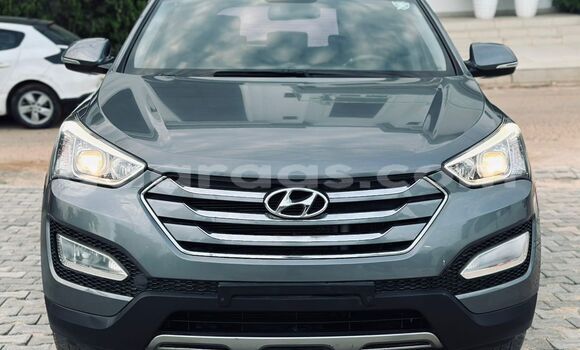 Dieundeu Imported Hyundai Santa Fe Silver Auto in Dakar in Dakar Dieundeu Imported Hyundai Santa Fe Silver Auto in Dakar in Dakar