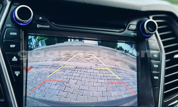 Dieundeu Imported Hyundai Santa Fe Silver Auto in Dakar in Dakar Dieundeu Imported Hyundai Santa Fe Silver Auto in Dakar in Dakar