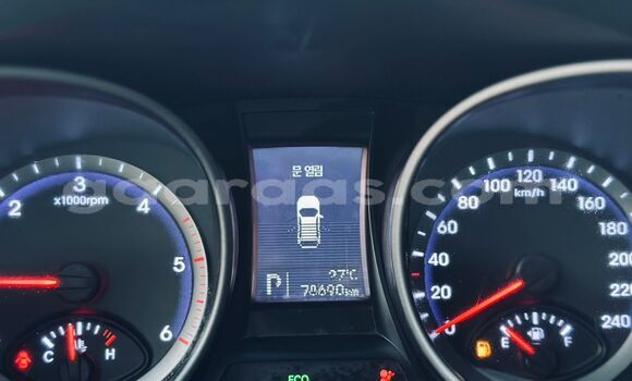 Dieundeu Imported Hyundai Santa Fe Silver Auto in Dakar in Dakar Dieundeu Imported Hyundai Santa Fe Silver Auto in Dakar in Dakar