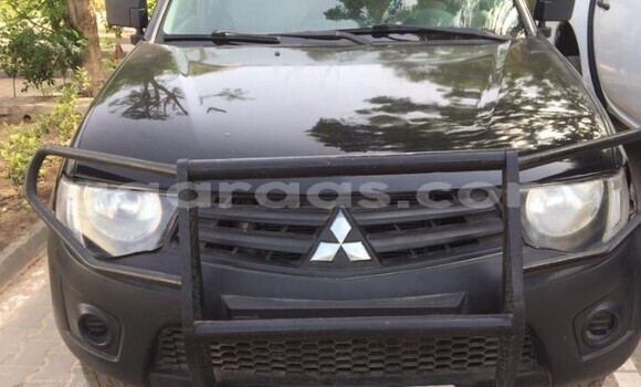Dieundeu Occasion Mitsubishi L200 Black Auto in Dakar in Dakar Dieundeu Occasion Mitsubishi L200 Black Auto in Dakar in Dakar
