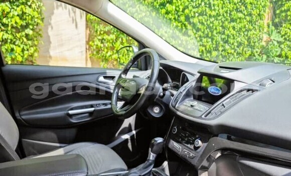 Acheter Occasion Voiture Ford Escape Bleu à Dakar, Dakar Acheter Occasion Voiture Ford Escape Bleu à Dakar, Dakar