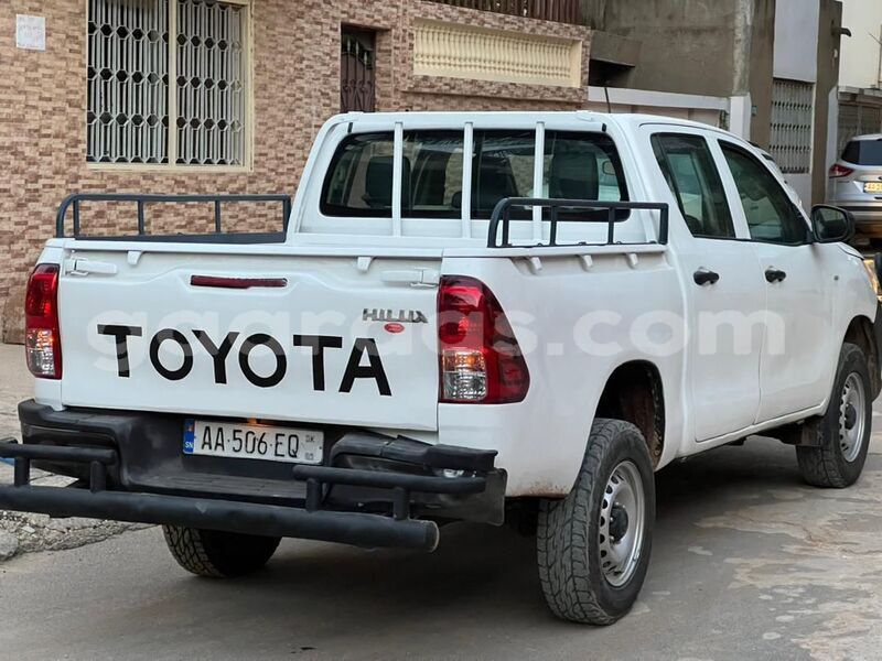 Big with watermark toyota hilux dakar dakar 23334