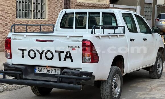 Acheter Occasion Voiture Toyota Hilux Blanc à Dakar, Dakar Acheter Occasion Voiture Toyota Hilux Blanc à Dakar, Dakar