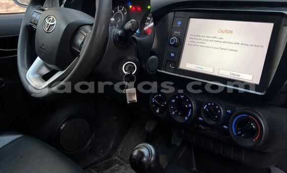 Acheter Occasion Voiture Toyota Hilux Blanc à Dakar, Dakar Acheter Occasion Voiture Toyota Hilux Blanc à Dakar, Dakar