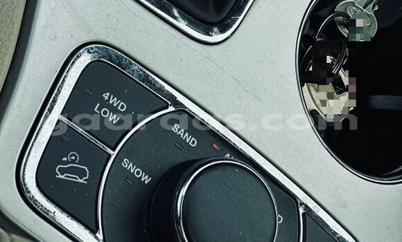 Buy Import Jeep Grand Cherokee White Car in Dakar in Dakar Buy Import Jeep Grand Cherokee White Car in Dakar in Dakar