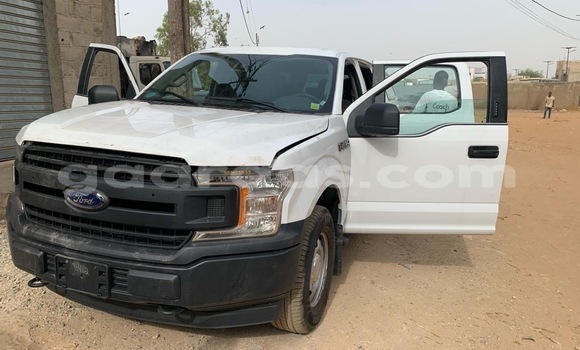 Acheter Occasion Voiture Ford F–150 Blanc à Dakar, Dakar Acheter Occasion Voiture Ford F–150 Blanc à Dakar, Dakar