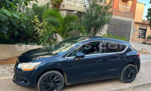 Acheter Occasion Voiture Citroen DS4 Bleu à Dakar, Dakar Acheter Occasion Voiture Citroen DS4 Bleu à Dakar, Dakar