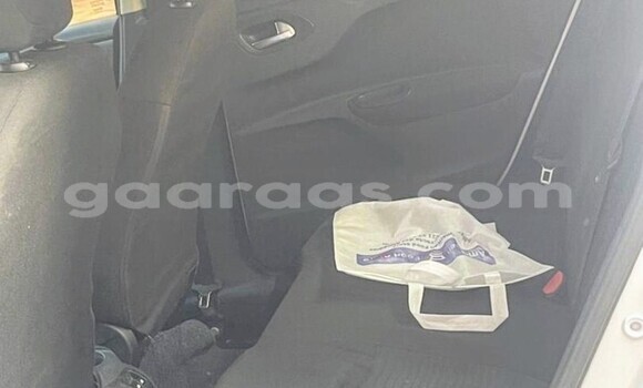 Acheter Occasion Voiture Peugeot 301 Blanc à Dakar, Dakar Acheter Occasion Voiture Peugeot 301 Blanc à Dakar, Dakar