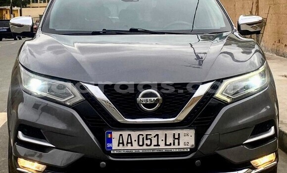 Buy Used Nissan Qashqai Silver Car in Dakar in Dakar Buy Used Nissan Qashqai Silver Car in Dakar in Dakar