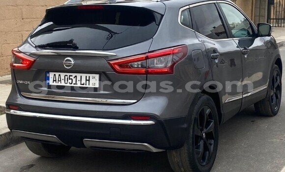 Buy Used Nissan Qashqai Silver Car in Dakar in Dakar Buy Used Nissan Qashqai Silver Car in Dakar in Dakar