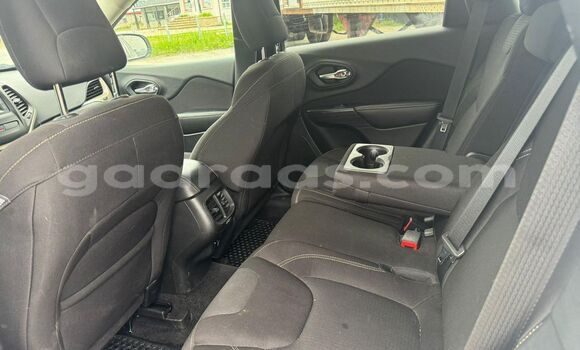 Acheter Import Voiture Jeep Cherokee Blanc à Dakar, Dakar Acheter Import Voiture Jeep Cherokee Blanc à Dakar, Dakar