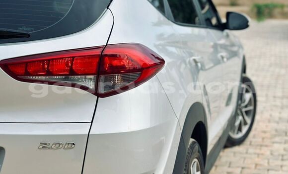 Buy Import Hyundai Tucson White Car in Dakar in Dakar Buy Import Hyundai Tucson White Car in Dakar in Dakar