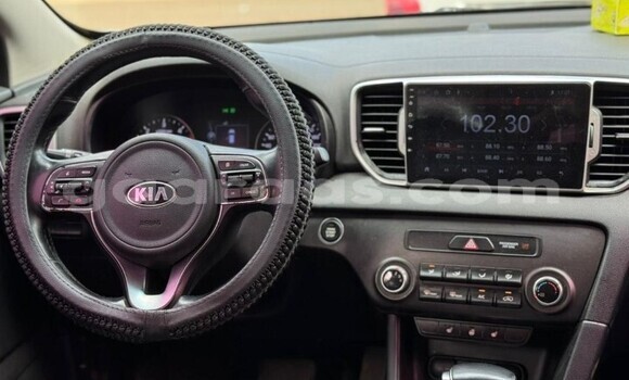 Dieundeu Occasion Kia Sportage Silver Auto in Dakar in Dakar Dieundeu Occasion Kia Sportage Silver Auto in Dakar in Dakar