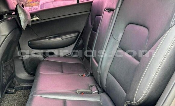 Dieundeu Occasion Kia Sportage Silver Auto in Dakar in Dakar Dieundeu Occasion Kia Sportage Silver Auto in Dakar in Dakar