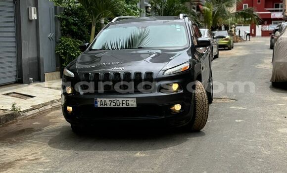 Dieundeu Occasion Jeep Cherokee Silver Auto in Dakar in Dakar