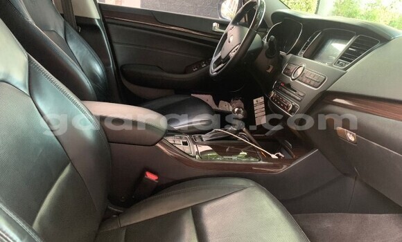 Acheter Occasion Voiture Kia K7 Blanc à Dakar, Dakar Acheter Occasion Voiture Kia K7 Blanc à Dakar, Dakar