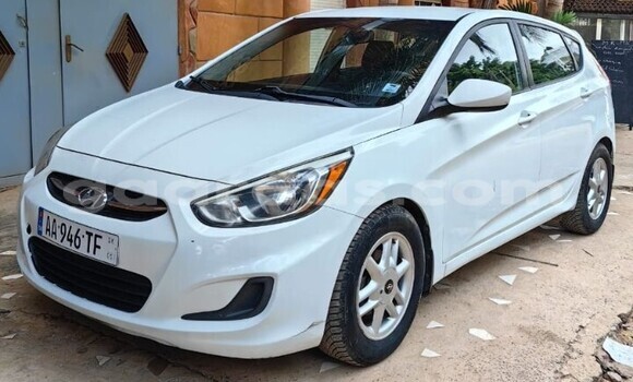 Acheter Occasion Voiture Hyundai Accent Blanc à Dakar, Dakar Acheter Occasion Voiture Hyundai Accent Blanc à Dakar, Dakar