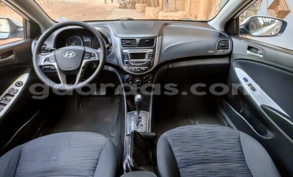 Acheter Occasion Voiture Hyundai Accent Blanc à Dakar, Dakar Acheter Occasion Voiture Hyundai Accent Blanc à Dakar, Dakar