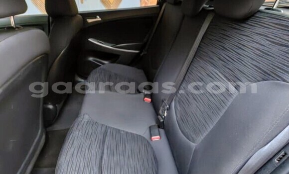 Acheter Occasion Voiture Hyundai Accent Blanc à Dakar, Dakar Acheter Occasion Voiture Hyundai Accent Blanc à Dakar, Dakar