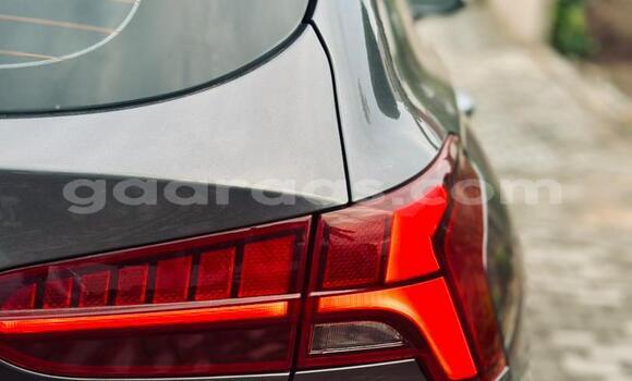 Buy Import Hyundai Santa Fe Silver Car in Dakar in Dakar Buy Import Hyundai Santa Fe Silver Car in Dakar in Dakar