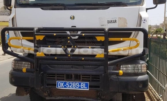 Dieundeu Occasion Renault Kadjar White Auto in Dakar in Dakar Dieundeu Occasion Renault Kadjar White Auto in Dakar in Dakar