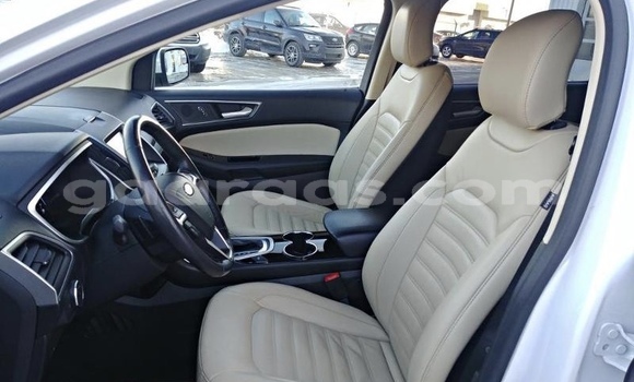 Acheter Occasion Voiture Ford Edge Blanc à Dakar, Dakar Acheter Occasion Voiture Ford Edge Blanc à Dakar, Dakar