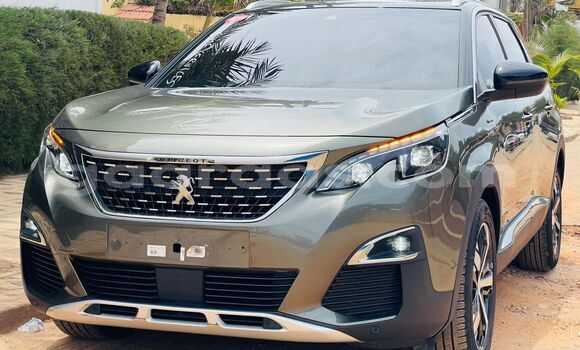 Buy Import Peugeot 5008 Silver Car in Dakar in Dakar Buy Import Peugeot 5008 Silver Car in Dakar in Dakar