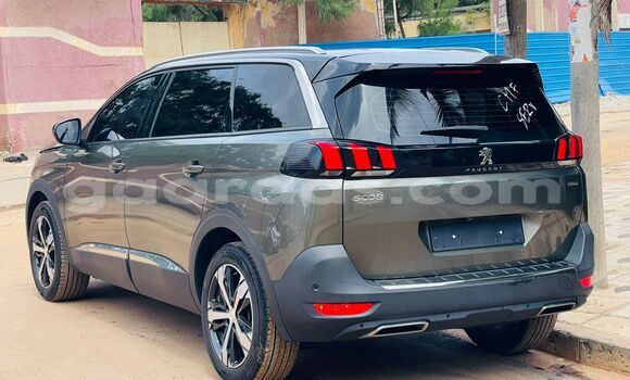 Buy Import Peugeot 5008 Silver Car in Dakar in Dakar Buy Import Peugeot 5008 Silver Car in Dakar in Dakar