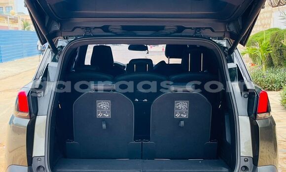 Buy Import Peugeot 5008 Silver Car in Dakar in Dakar Buy Import Peugeot 5008 Silver Car in Dakar in Dakar