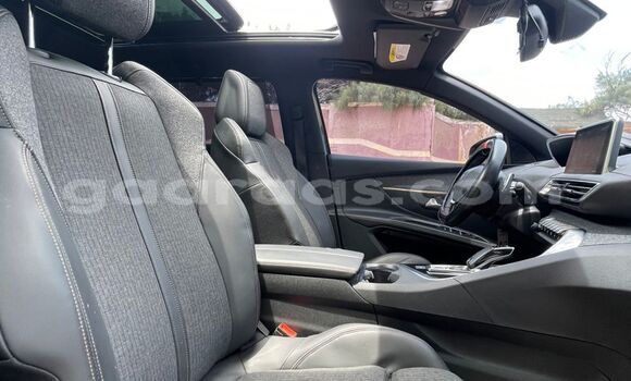 Buy Import Peugeot 5008 Silver Car in Dakar in Dakar Buy Import Peugeot 5008 Silver Car in Dakar in Dakar