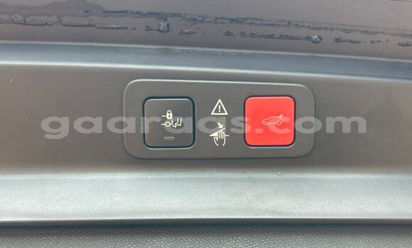 Buy Import Peugeot 5008 Silver Car in Dakar in Dakar Buy Import Peugeot 5008 Silver Car in Dakar in Dakar