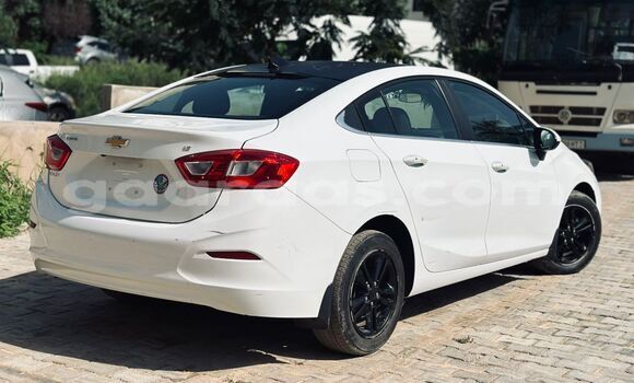 Buy Import Chevrolet Cruze White Car in Dakar in Dakar Buy Import Chevrolet Cruze White Car in Dakar in Dakar