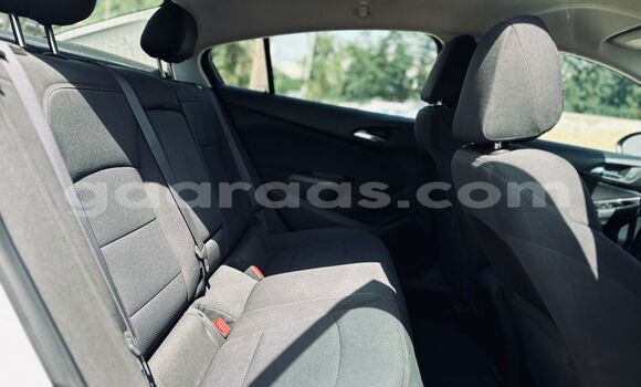 Buy Import Chevrolet Cruze White Car in Dakar in Dakar Buy Import Chevrolet Cruze White Car in Dakar in Dakar