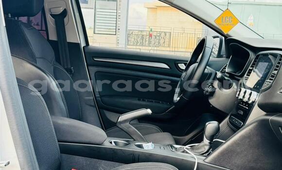 Buy New Renault Megane Silver Car in Dakar in Dakar Buy New Renault Megane Silver Car in Dakar in Dakar