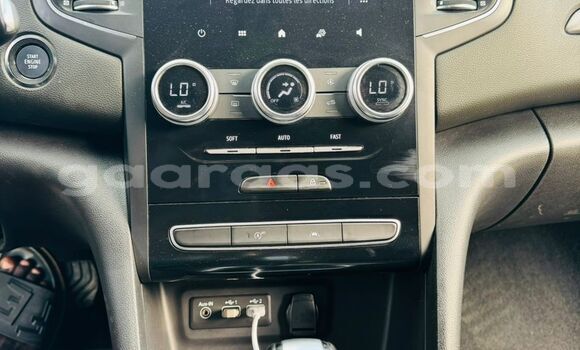 Buy New Renault Megane Silver Car in Dakar in Dakar Buy New Renault Megane Silver Car in Dakar in Dakar