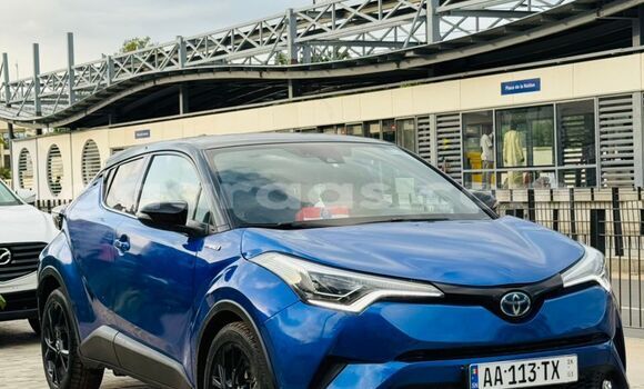 Buy Used Toyota C-HR Blue Car in Dakar in Dakar Buy Used Toyota C-HR Blue Car in Dakar in Dakar