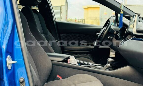 Buy Used Toyota C-HR Blue Car in Dakar in Dakar Buy Used Toyota C-HR Blue Car in Dakar in Dakar