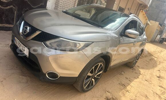 Buy Used Nissan Qashqai Silver Car in Dakar in Dakar Buy Used Nissan Qashqai Silver Car in Dakar in Dakar