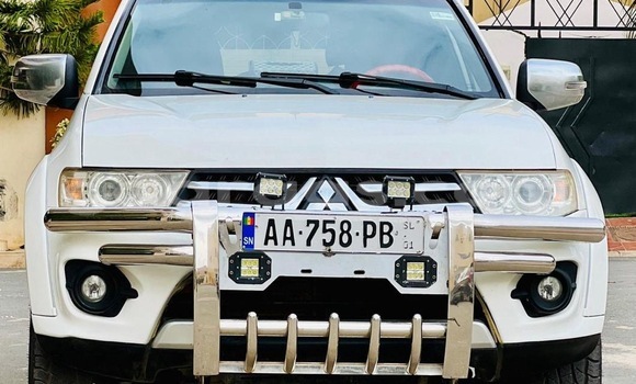 Buy Used Mitsubishi Pajero Sport White Car in Dakar in Dakar Buy Used Mitsubishi Pajero Sport White Car in Dakar in Dakar